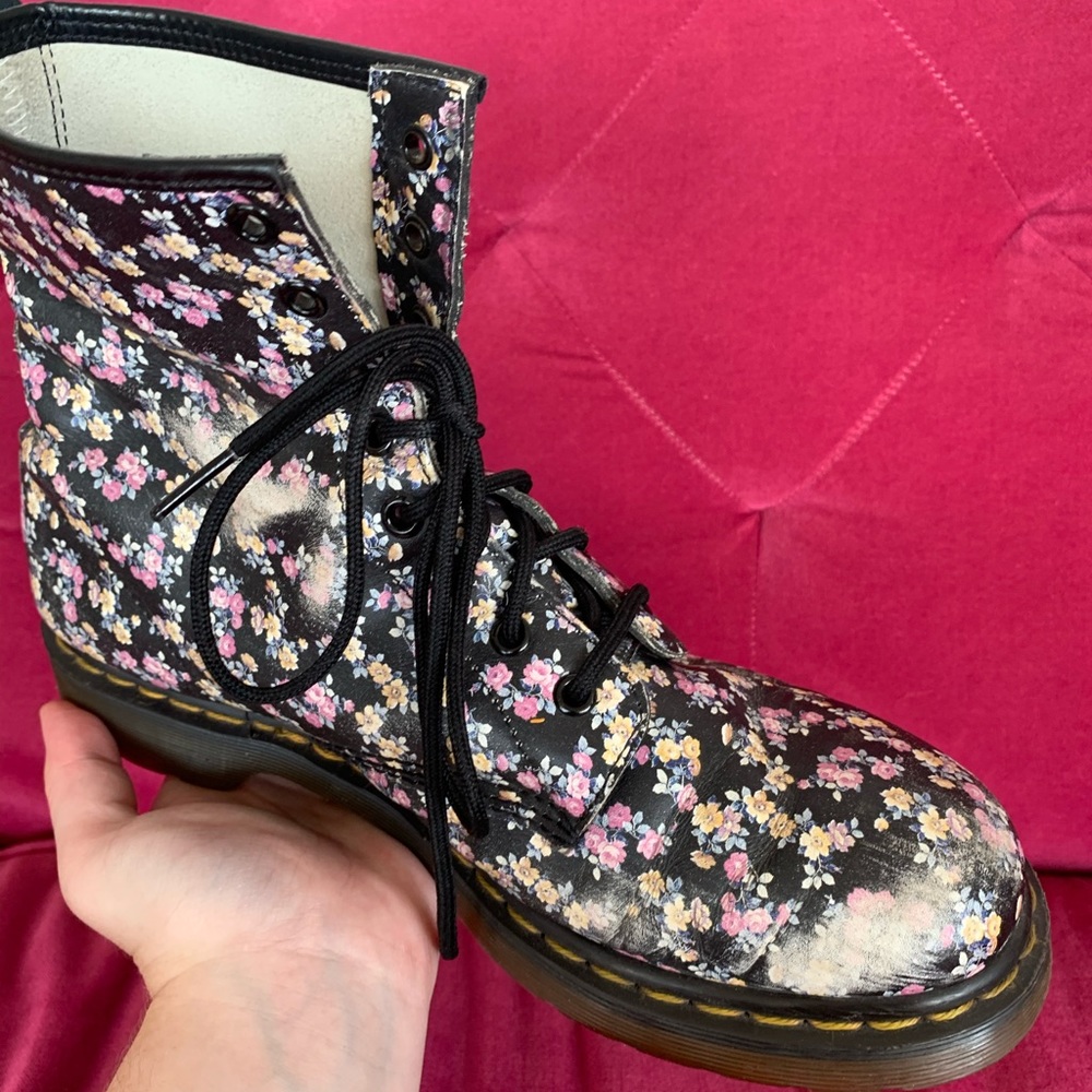 Dr. Marten Bouncing Soul Floral Print Boot…